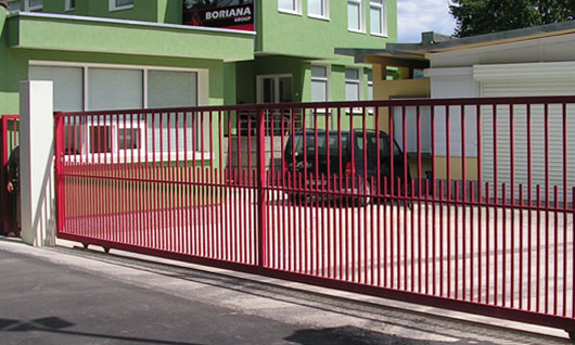 Плъзгащи портални врати